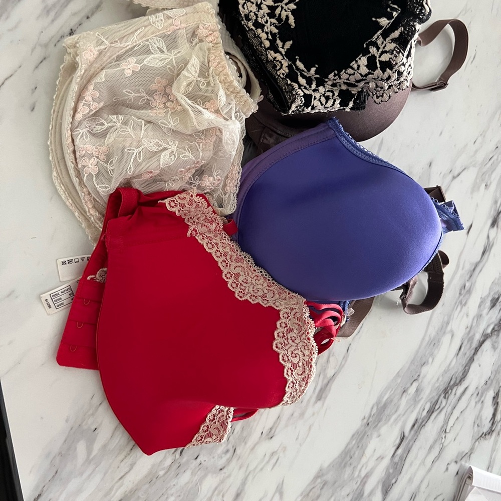 Wacoal Lace Underwire Bras Red, Purple, black, white, taupe (6)